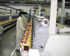 巴基斯坦經(jīng)濟(jì)復(fù)蘇難 紡織品購銷危機(jī)牽動(dòng)全球目光